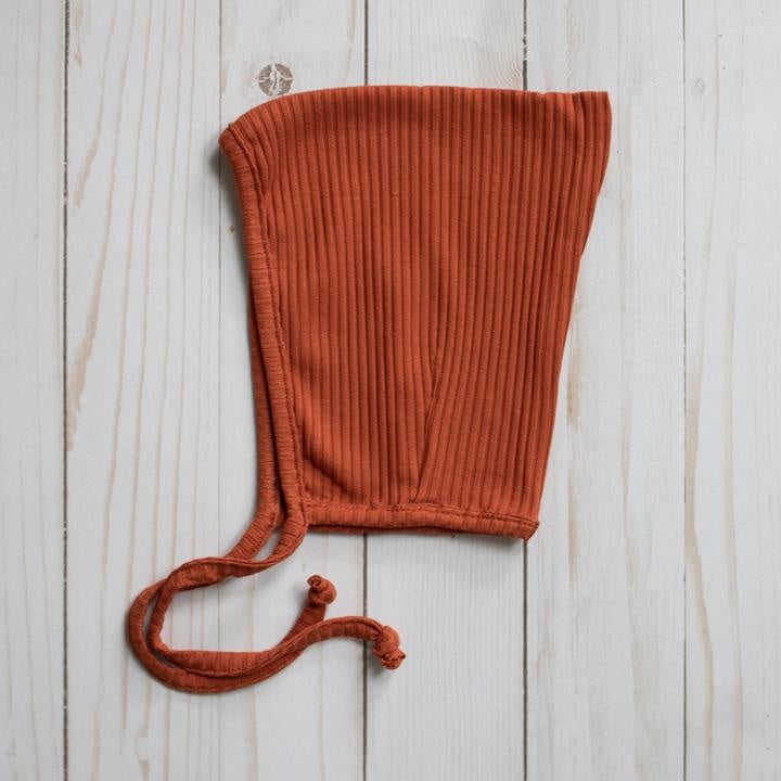 Bonnet Pixie en Bamboo Rust  0-6 mois